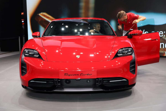 કંપની 2023ના અંત સુધીમાં ઈલેક્ટ્રિક કારનું ઉત્પાદન શરૂ કરી શકે છે.